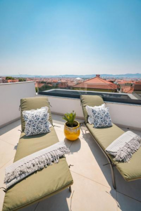 Bella Luxury Apartment